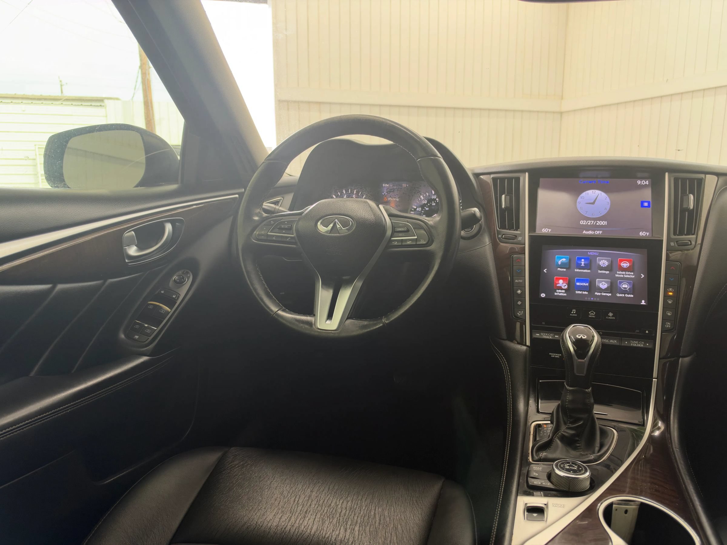 Used 2018 INFINITI Q50 Luxe w/ Essential Package (3.0T Luxe) RWD image 15