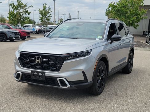Used 2024 Honda CR-V Sport Touring image 3