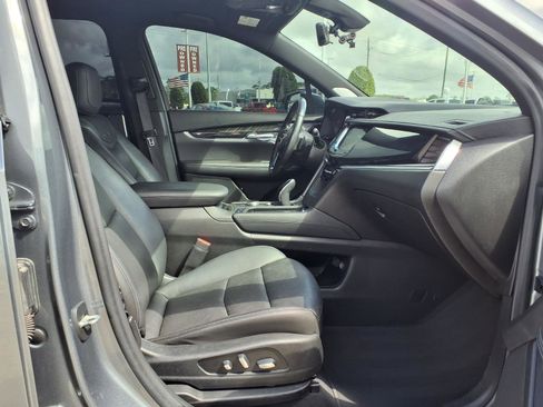 Used 2020 Cadillac XT6 Premium Luxury image 9
