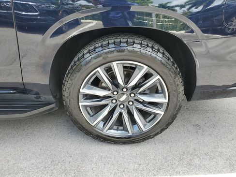 Used 2021 Cadillac Escalade ESV Sport w/ Driver Assist Tech Package AWD/4WD image 9