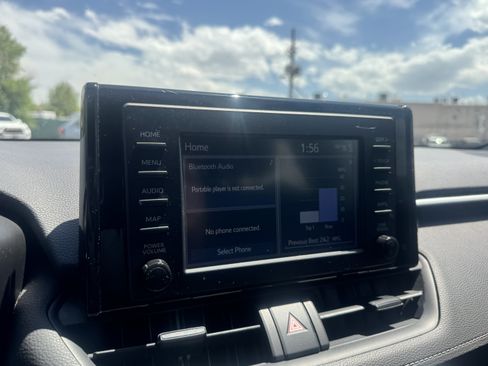 Used 2019 Toyota RAV4 LE w/ All Weather Liner Package AWD/4WD image 24
