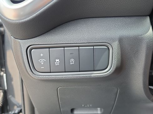 Certified 2025 Kia Soul LX FWD image 26