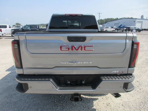 New 2026 GMC Sierra 2500 AT4 w/ AT4 Premium Plus Package AWD/4WD image 6
