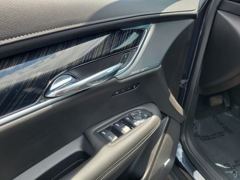 Used 2022 Cadillac XT6 Premium Luxury w/ Technology Package AWD/4WD image 18