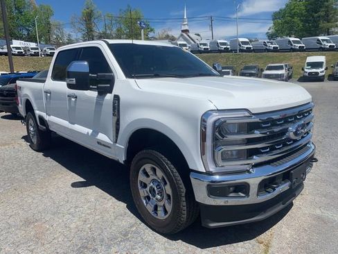 Certified 2025 Ford F350 Lariat w/ Lariat Ultimate Package AWD/4WD image 2
