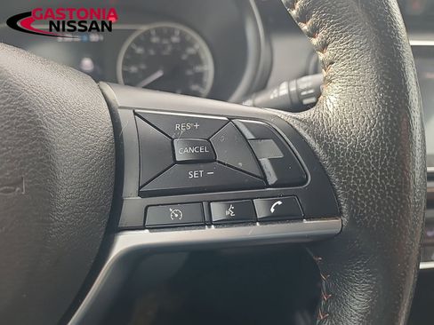 Used 2019 Nissan Kicks SR w/ Interior Electronics Package image 38
