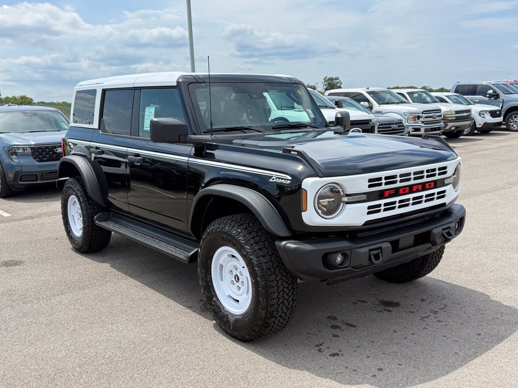 New 2026 Ford Bronco Heritage Edition AWD/4WD image 2