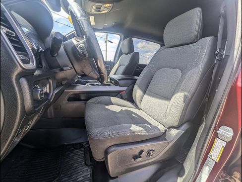 Used 2019 RAM 1500 Big Horn AWD/4WD image 17