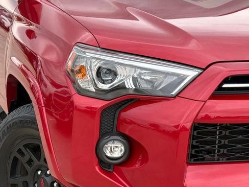 Used 2023 Toyota 4Runner SR5 AWD/4WD image 3