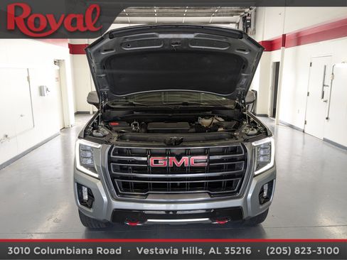 Used 2023 GMC Yukon XL AT4 w/ LPO, Floor Liner Package AWD/4WD image 29