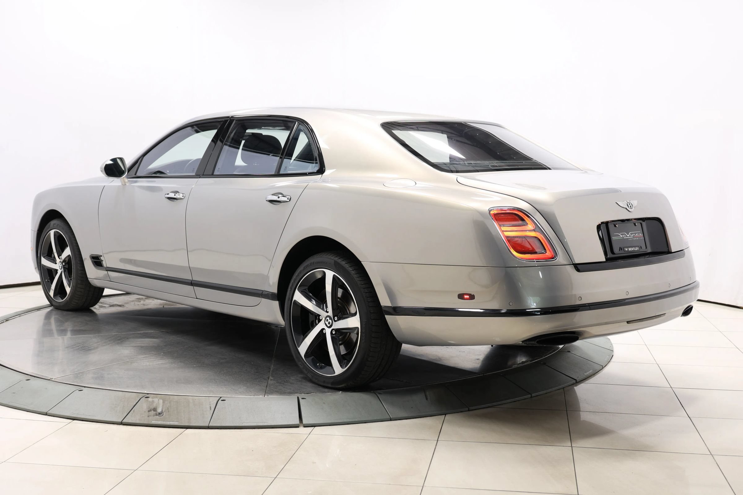 Used 2018 Bentley Mulsanne RWD image 74