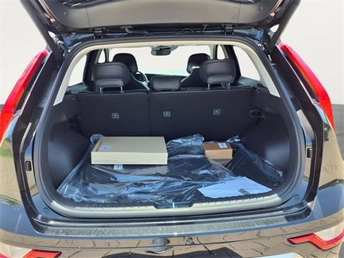 New 2025 Kia Niro SX image 21