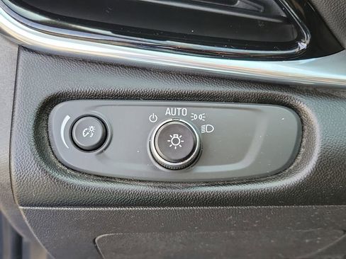 Used 2017 Chevrolet Volt Premier w/ Driver Confidence II Package FWD image 24