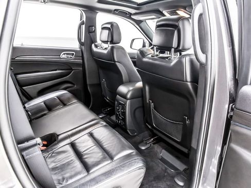 Used 2018 Jeep Grand Cherokee Limited RWD image 34