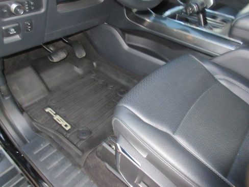 Used 2022 Ford F150 Lariat w/ Equipment Group 502A High AWD/4WD image 18
