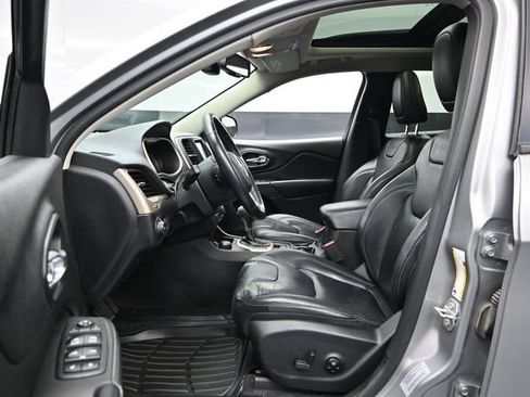Used 2017 Jeep Cherokee High Altitude AWD/4WD image 17