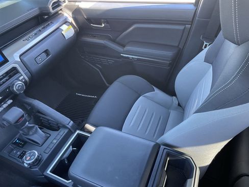 New 2025 Toyota Tacoma TRD Off-Road image 20