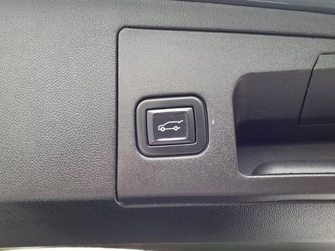 Used 2023 Cadillac XT5 Premium Luxury w/ LPO, Floor Liner Package AWD/4WD image 28
