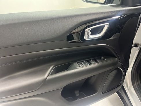 New 2026 Jeep Compass Latitude image 6