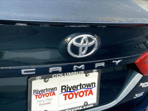 Used 2020 Toyota Camry SE image 33