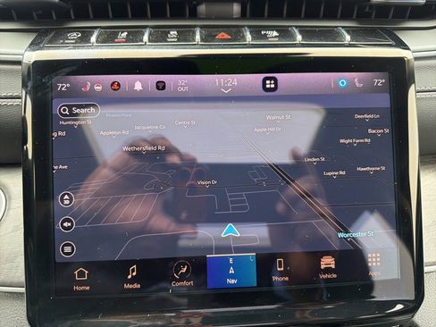 Certified 2023 Jeep Grand Cherokee Limited image 11