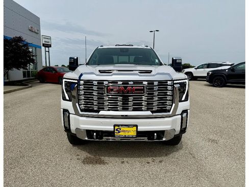 New 2025 GMC Sierra 3500 Denali w/ Denali Reserve Package image 7