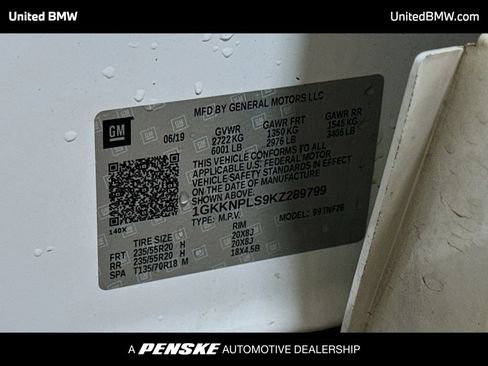 Used 2019 GMC Acadia Denali w/ LPO, Floor Liner Package FWD image 16