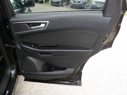 Used 2015 Ford Edge SEL FWD image 28