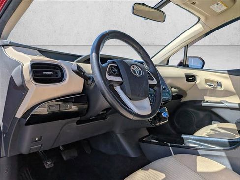 Used 2016 Toyota Prius Three image 10
