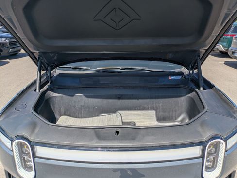 Used 2023 Rivian R1S Adventure AWD/4WD image 35