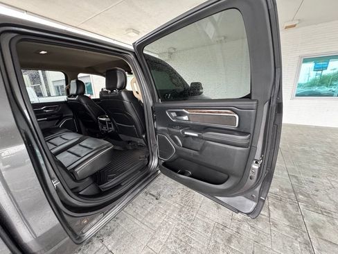 Used 2019 RAM 1500 Laramie AWD/4WD image 23