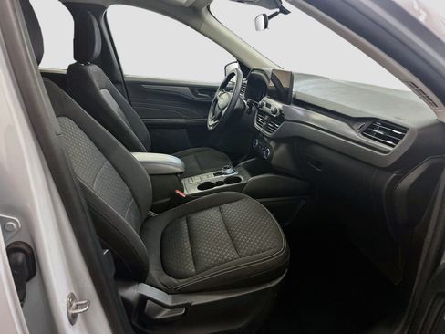 Used 2025 Ford Escape Active AWD/4WD image 32