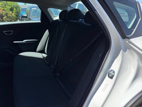 Used 2026 Kia K4 FWD image 37