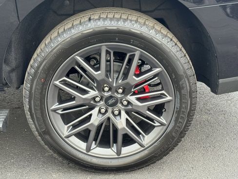 New 2025 Ford Expedition Max Platinum w/ Stealth Performance Package image 51