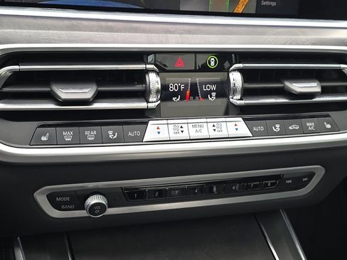 Used 2023 BMW X5 xDrive45e w/ M Sport Package image 23