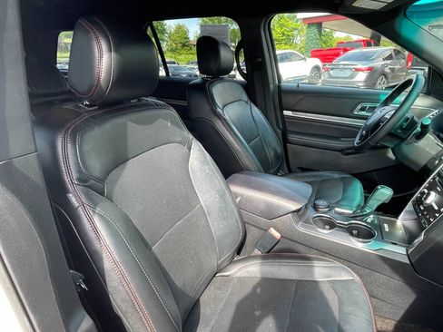 Used 2017 Ford Explorer Sport AWD/4WD image 10