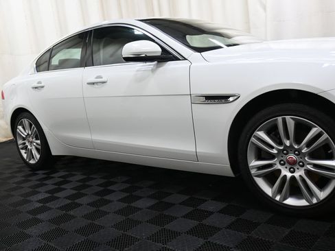 Used 2019 Jaguar XE Premium AWD/4WD image 17