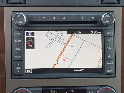 Used 2014 Lincoln Navigator Base image 24