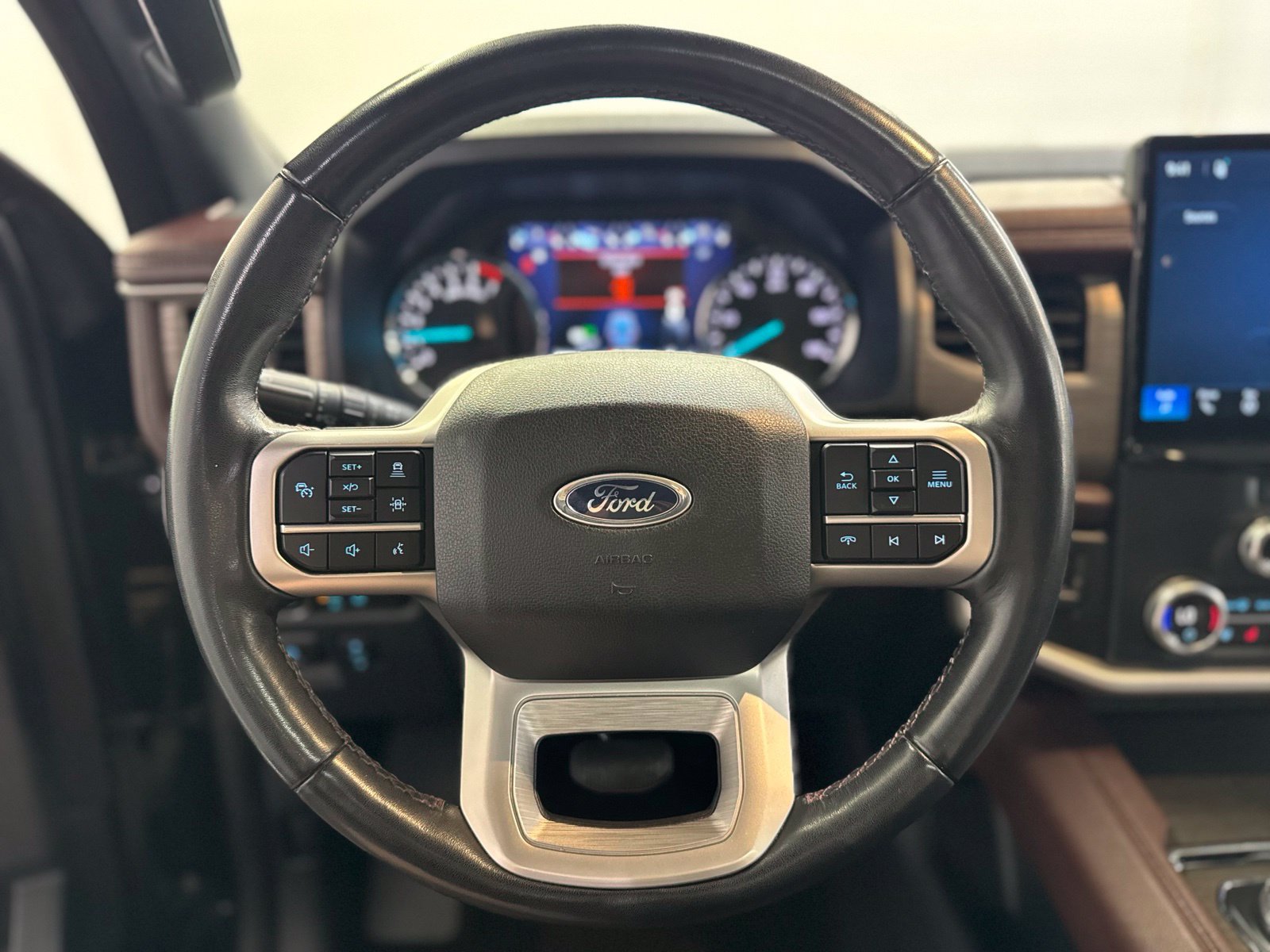 Used 2024 Ford Expedition Max Limited AWD/4WD image 23