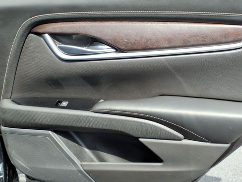 Used 2019 Cadillac XTS Luxury FWD image 14
