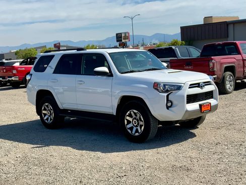 Used 2024 Toyota 4Runner TRD Off-Road AWD/4WD image 7