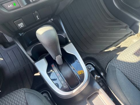 Used 2020 Honda Fit LX image 24