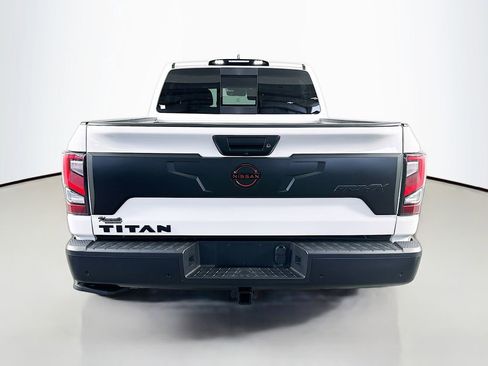 Used 2023 Nissan Titan PRO-4X w/ Pro-4x Convenience Package AWD/4WD image 6