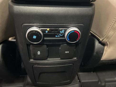 Certified 2022 Ford Explorer XLT w/ Equipment Group 202A image 29