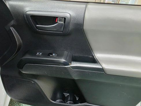 Used 2020 Toyota Tacoma SR image 25