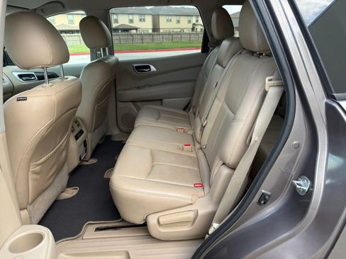 Used 2014 Nissan Pathfinder Platinum FWD image 15