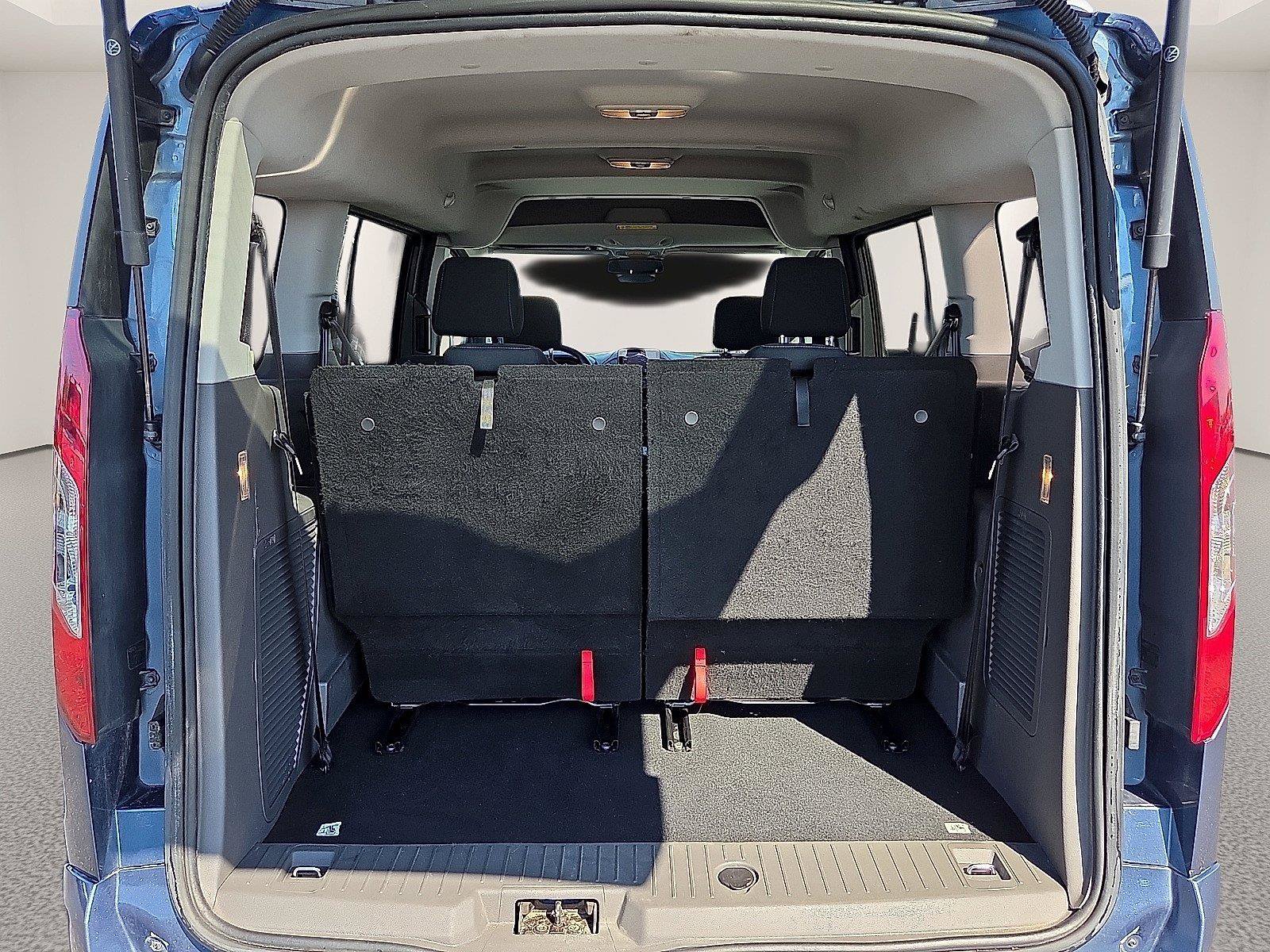 Used 2019 Ford Transit Connect XLT FWD image 9
