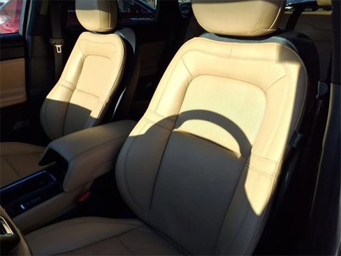Used 2020 Lincoln Corsair Reserve w/ Equipment Group 201A image 6