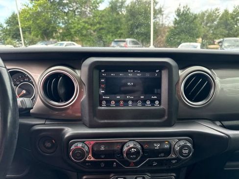 Used 2020 Jeep Wrangler Unlimited Sahara AWD/4WD image 24
