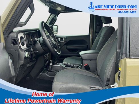 Used 2025 Jeep Wrangler Sport AWD/4WD image 19